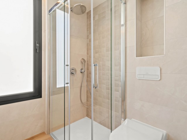 Apartamento con 2 Dormitorios  en Estepona