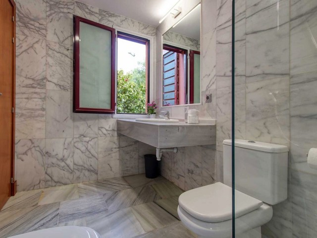 4 Makuuhuoneen Huvila Benahavís