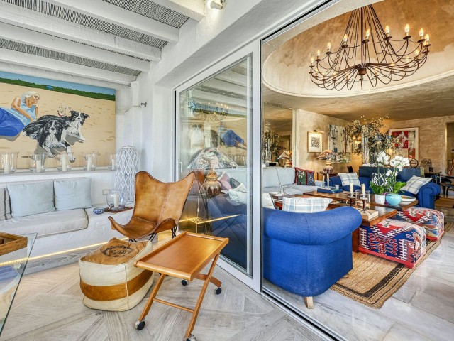 4 Bedrooms Apartment in Guadalmina Baja