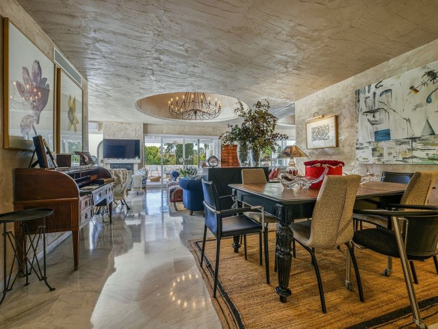 Appartement avec 4 Chambres  à Guadalmina Baja