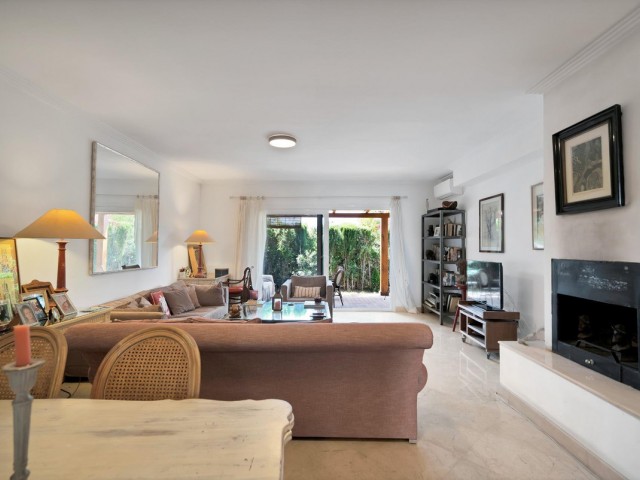 Villa con 4 Dormitorios  en Nagüeles