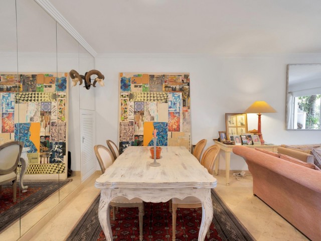 Villa con 4 Dormitorios  en Nagüeles