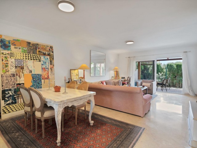 Villa con 4 Dormitorios  en Nagüeles