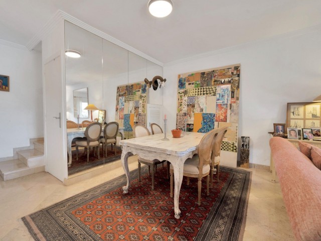 Villa con 4 Dormitorios  en Nagüeles