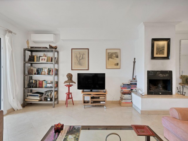 Villa con 4 Dormitorios  en Nagüeles