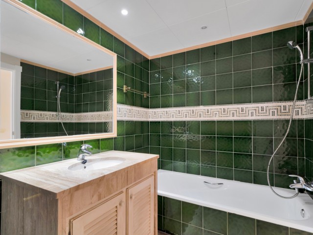 2 Makuuhuoneen Huoneisto Guadalmina Baja