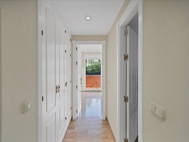 2 Makuuhuoneen Huoneisto Guadalmina Baja