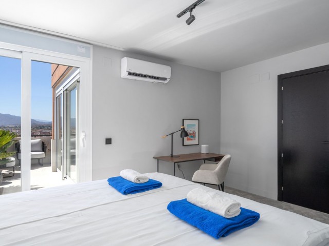 Ático con 4 Dormitorios  en Fuengirola