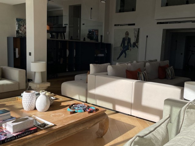 5 Bedrooms Villa in Benahavís