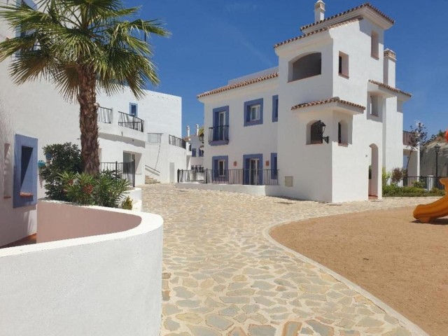 5 Bedrooms Apartment in El Paraiso