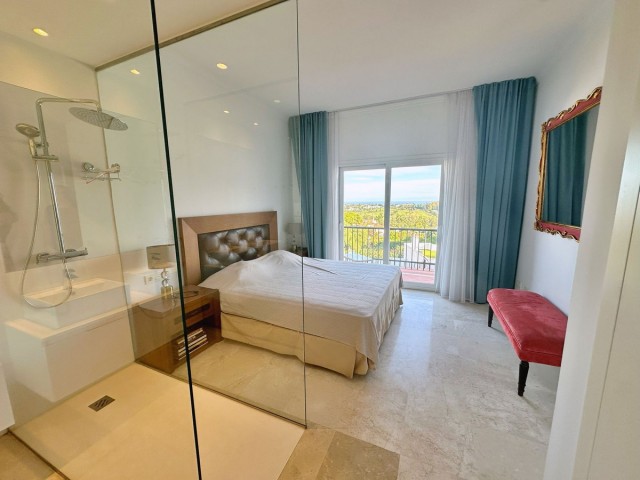 5 Bedrooms Apartment in El Paraiso