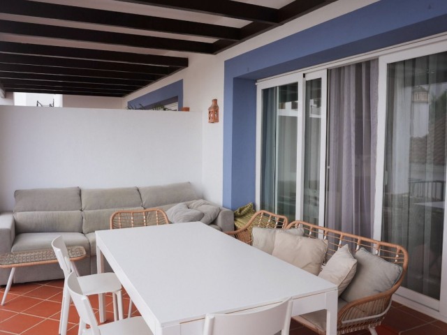 5 Bedrooms Apartment in El Paraiso