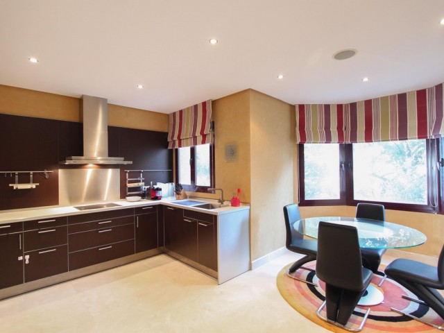 Appartement avec 2 Chambres  à Puerto Banús