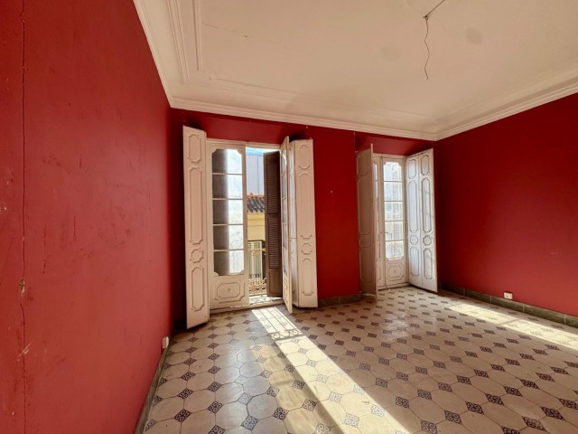 Apartamento con 4 Dormitorios  en Málaga