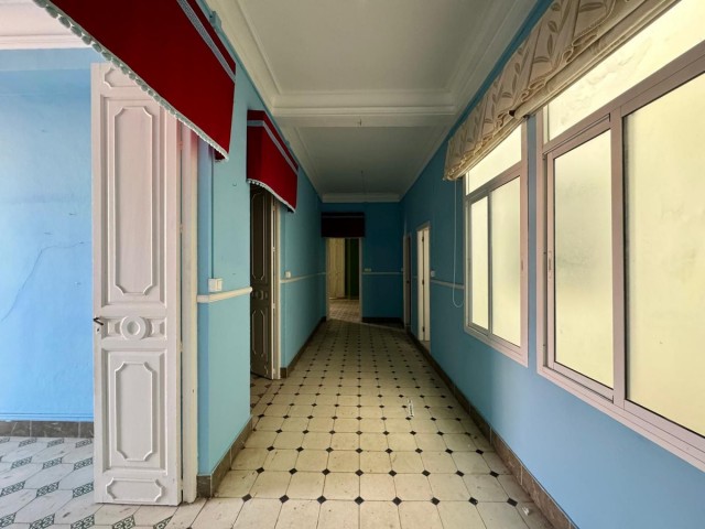 Apartamento con 4 Dormitorios  en Málaga