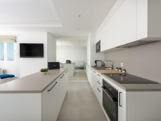 Kattohuoneisto Puerto Banús