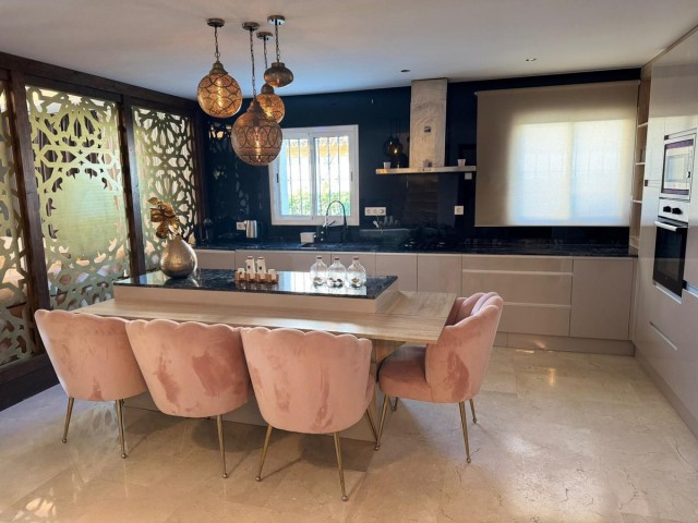 4 Makuuhuoneen Huvila Marbella