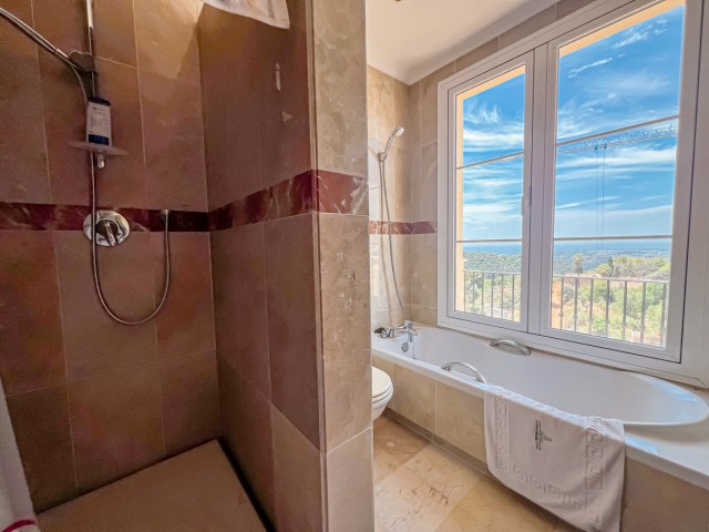 Villa avec 2 Chambres  à Istán