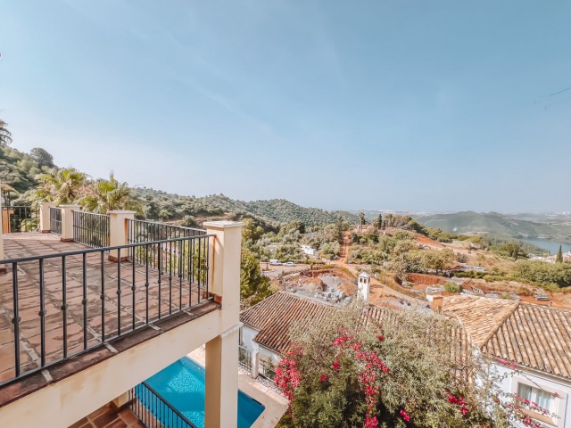 Villa avec 2 Chambres  à Istán