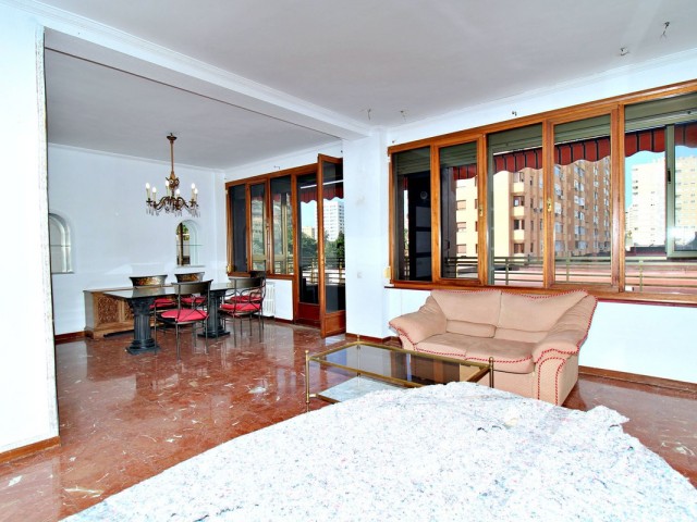 Appartement avec 3 Chambres  à Málaga