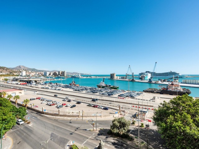 Appartement avec 3 Chambres  à Málaga