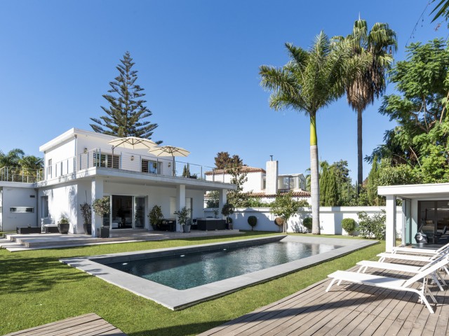 Villa, Nueva Andalucia