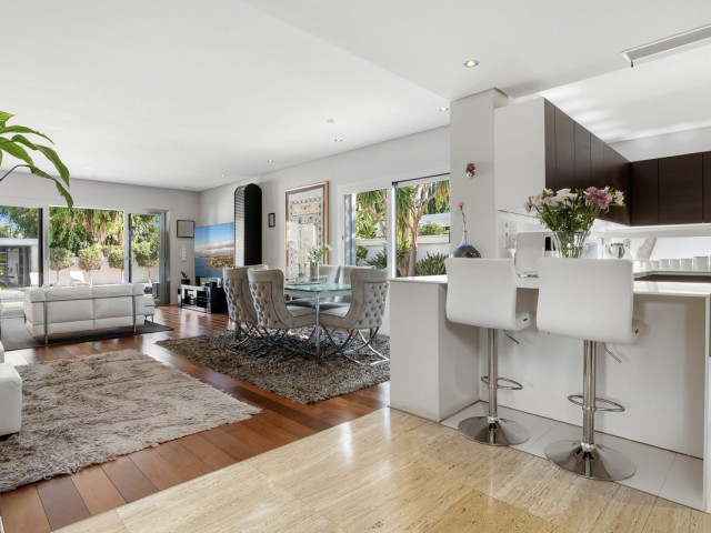 Villa avec 4 Chambres  à Nueva Andalucía