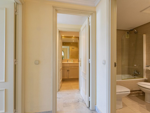 2 Bedrooms Apartment in Puerto Banús