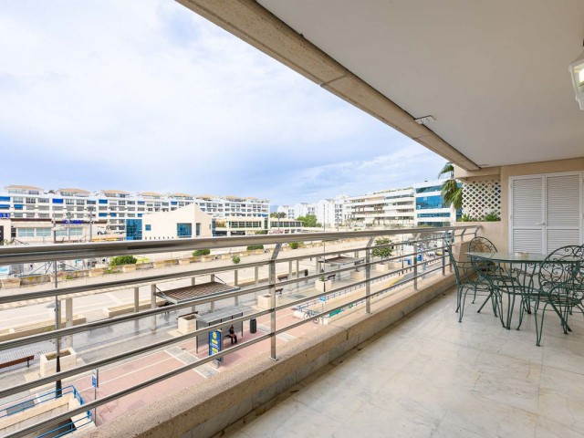 2 Bedrooms Apartment in Puerto Banús