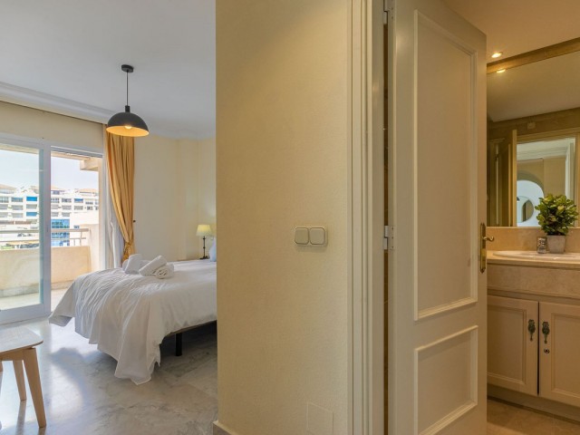 2 Bedrooms Apartment in Puerto Banús