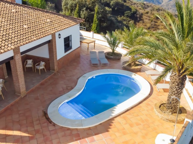 Villa avec 6 Chambres  à Montes de Málaga
