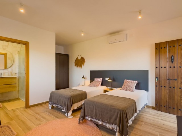 Villa avec 6 Chambres  à Montes de Málaga