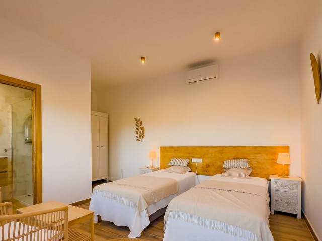 Villa avec 6 Chambres  à Montes de Málaga