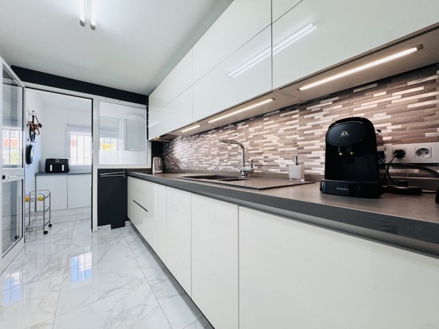 3 Slaapkamer Rijtjeshuis in Casares Playa