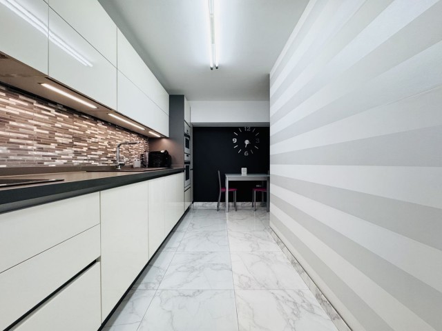 3 Slaapkamer Rijtjeshuis in Casares Playa