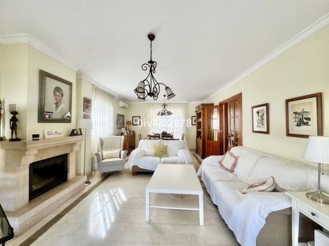 4 Bedrooms Villa in Torremolinos