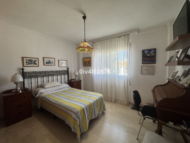 4 Bedrooms Villa in Torremolinos