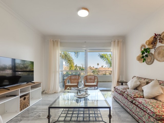 Appartement avec 3 Chambres  à Guadalmina Baja