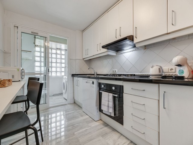 Appartement avec 3 Chambres  à Guadalmina Baja