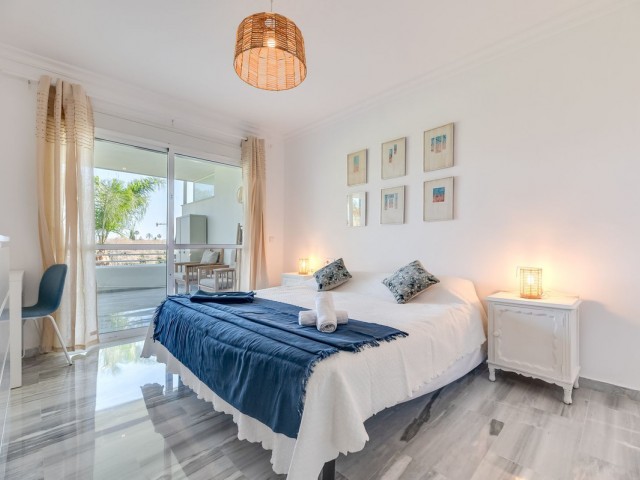 Appartement avec 3 Chambres  à Guadalmina Baja