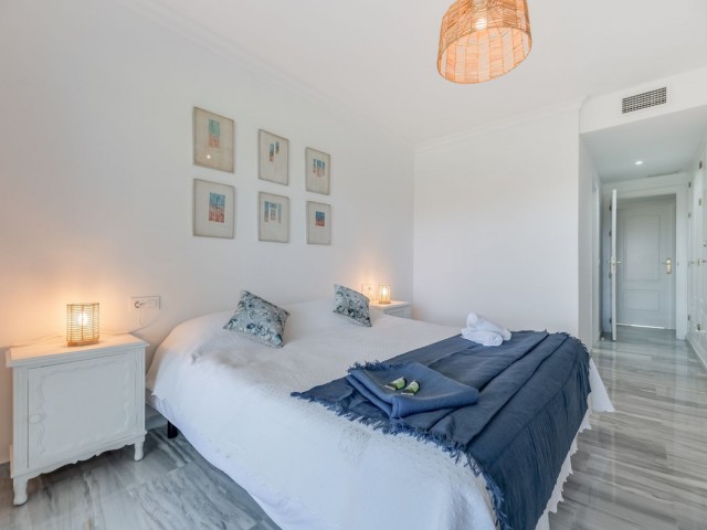 Appartement avec 3 Chambres  à Guadalmina Baja