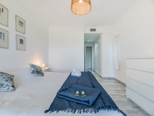 Appartement avec 3 Chambres  à Guadalmina Baja