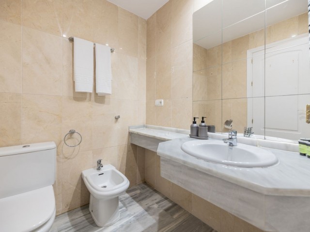 Appartement avec 3 Chambres  à Guadalmina Baja