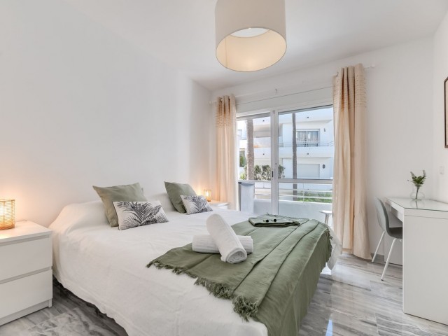 Appartement avec 3 Chambres  à Guadalmina Baja