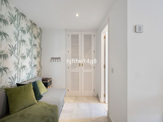 2 Bedrooms Apartment in San Pedro de Alcántara