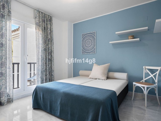 2 Bedrooms Apartment in San Pedro de Alcántara