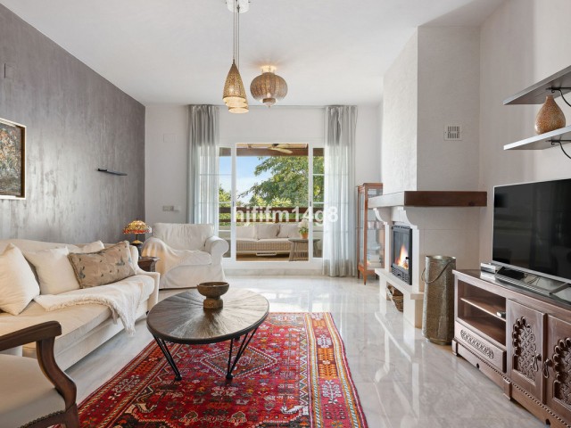 2 Bedrooms Apartment in San Pedro de Alcántara