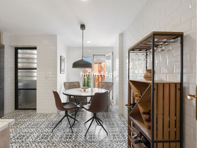 2 Bedrooms Apartment in San Pedro de Alcántara