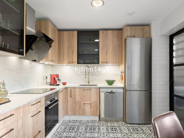 2 Bedrooms Apartment in San Pedro de Alcántara