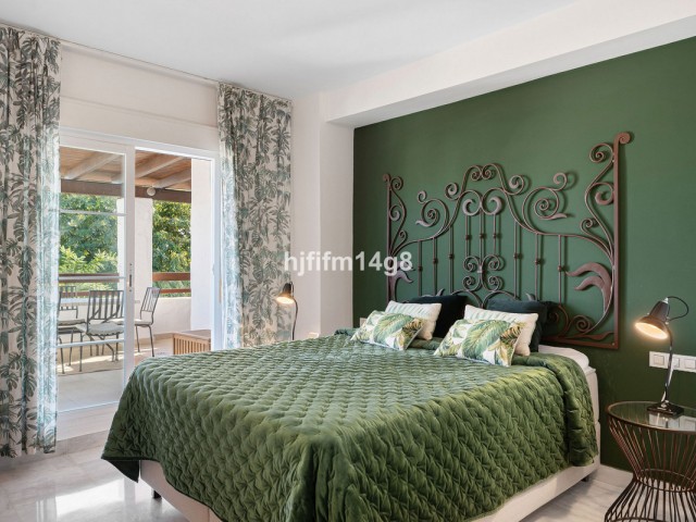 2 Bedrooms Apartment in San Pedro de Alcántara